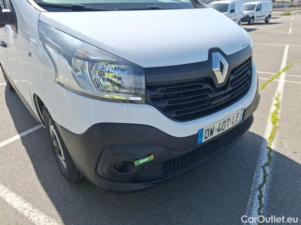 Renault  Trafic RENAULT  4p Combi Life L1 dCi 115 #26