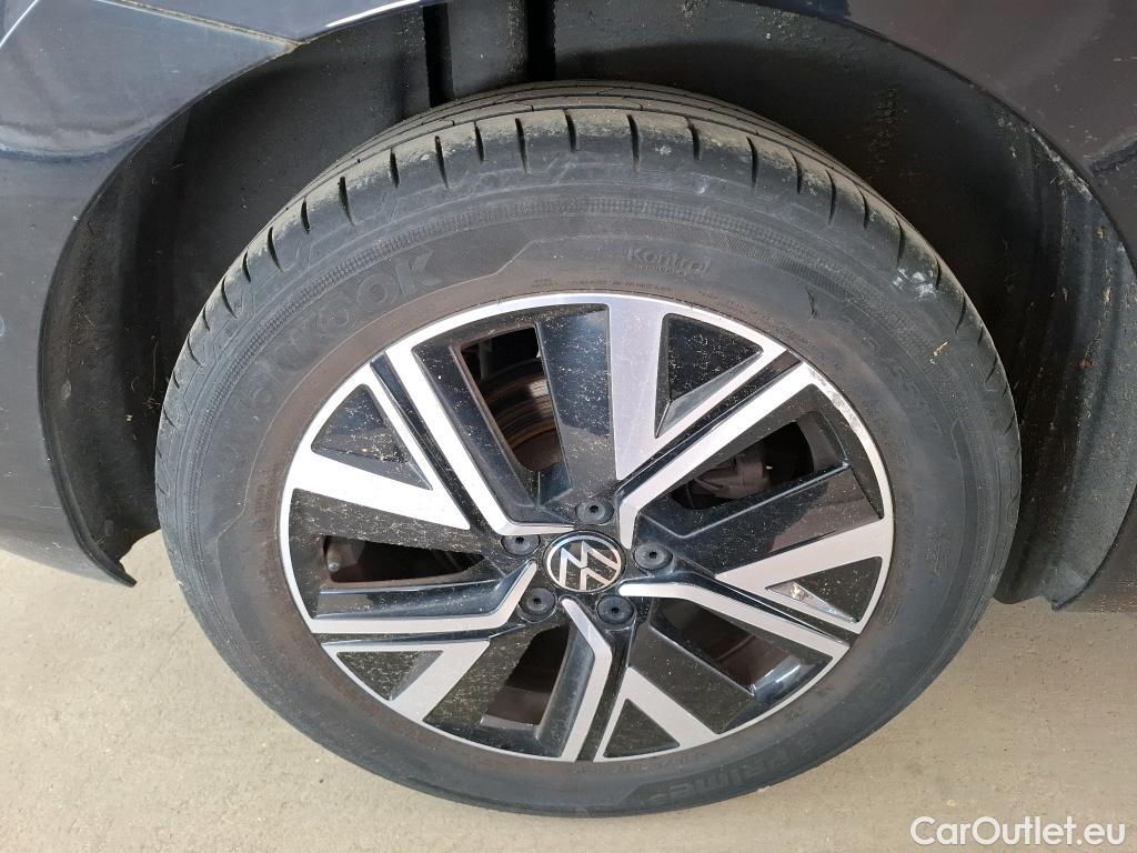  Volkswagen  Touran  Carat BlueMotion Tech 1.5 TSI 150CV BVA7 7 Sieges E6dT #20