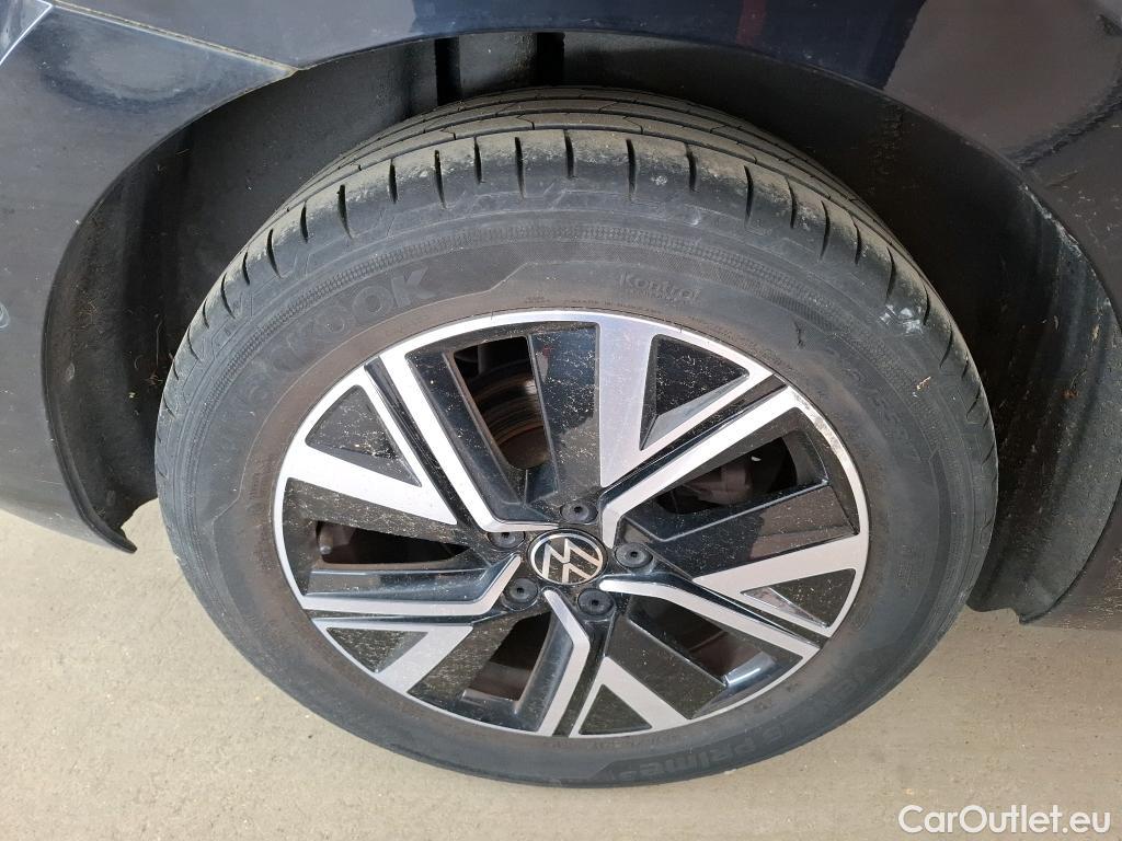  Volkswagen  Touran  Carat BlueMotion Tech 1.5 TSI 150CV BVA7 7 Sieges E6dT #52