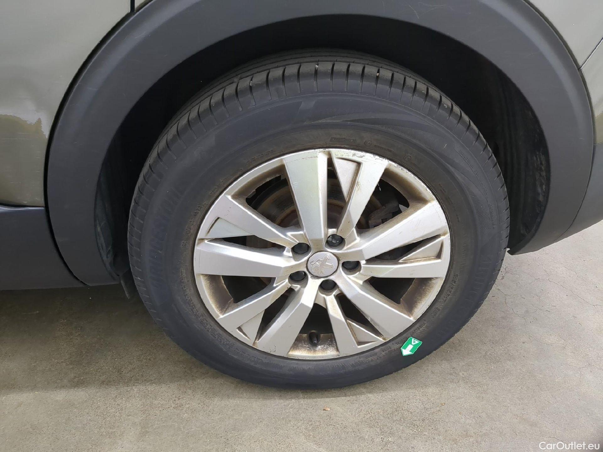  Peugeot  5008  Active Business 1.5 HDi 130CV BVA8 E6dT #24