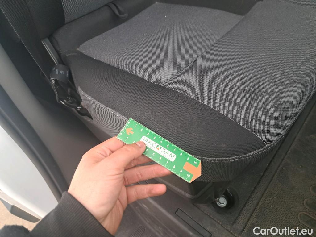  Renault  Master RENAULT  VU 4p Fourgon FG GCf Trac F3500 L2H2 Energy dCi 145 E6 #18