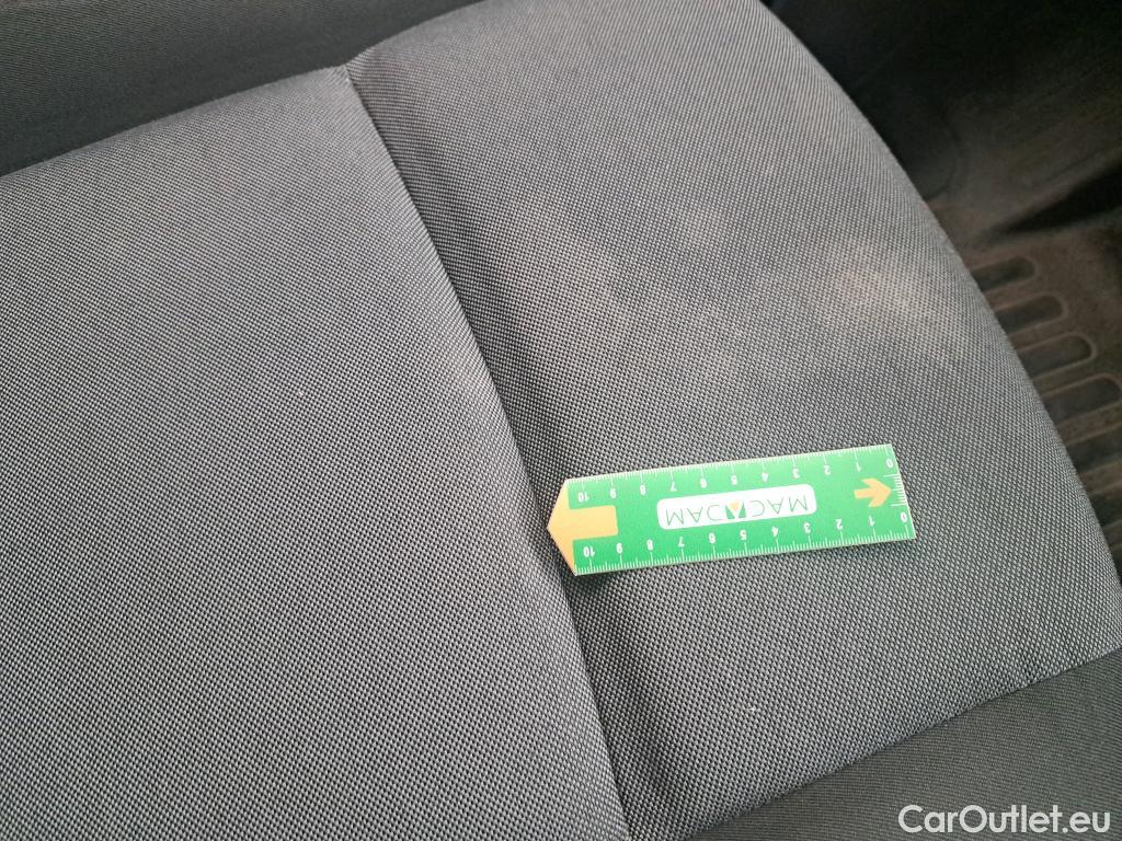  Renault  Master RENAULT  VU 4p Fourgon FG GCf Trac F3500 L2H2 Energy dCi 145 E6 #17