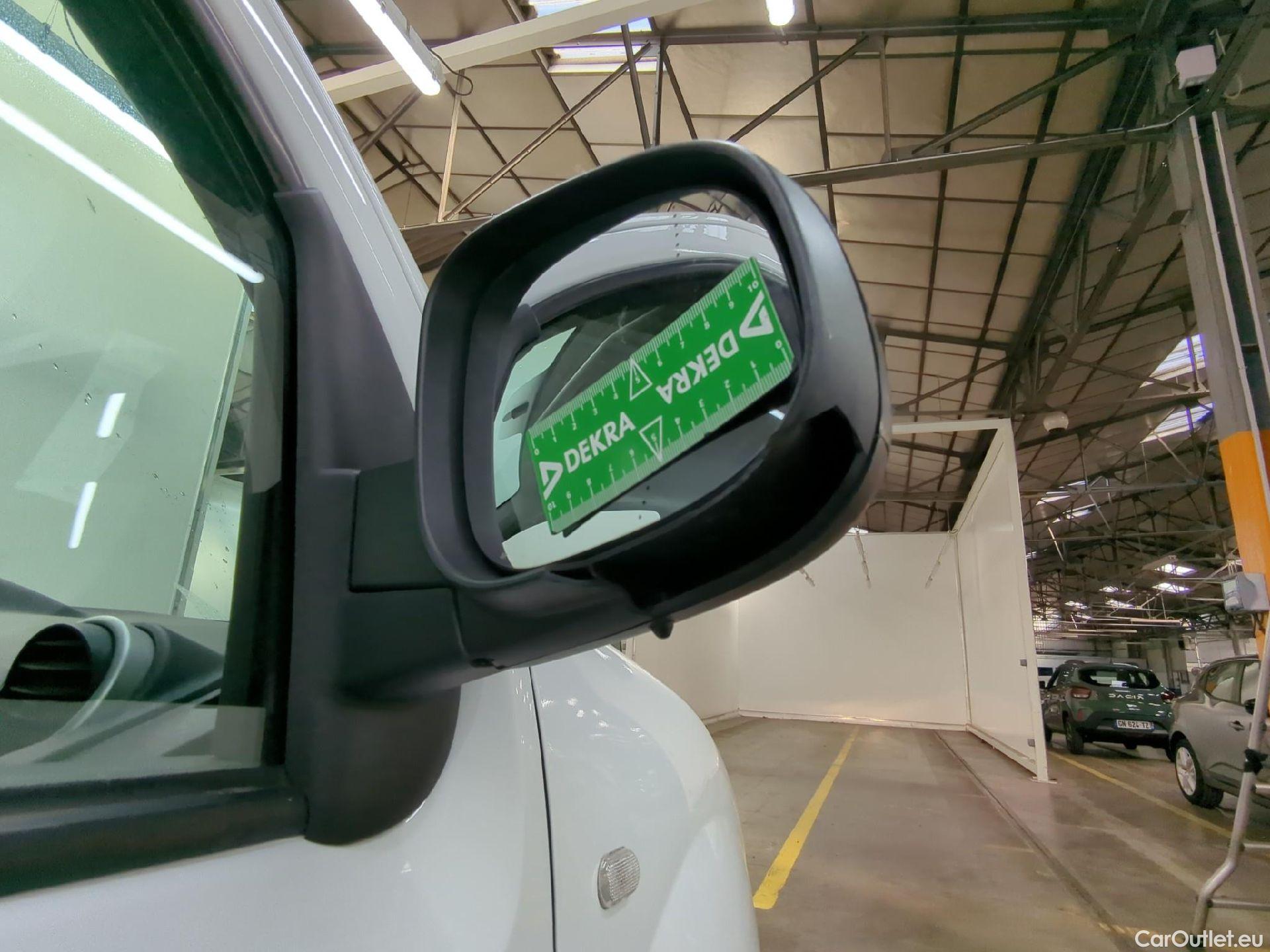  Renault  Kangoo  II Express Extra (Série Spéciale) 1.5 dCi 80CV BVM6 E6dT #27