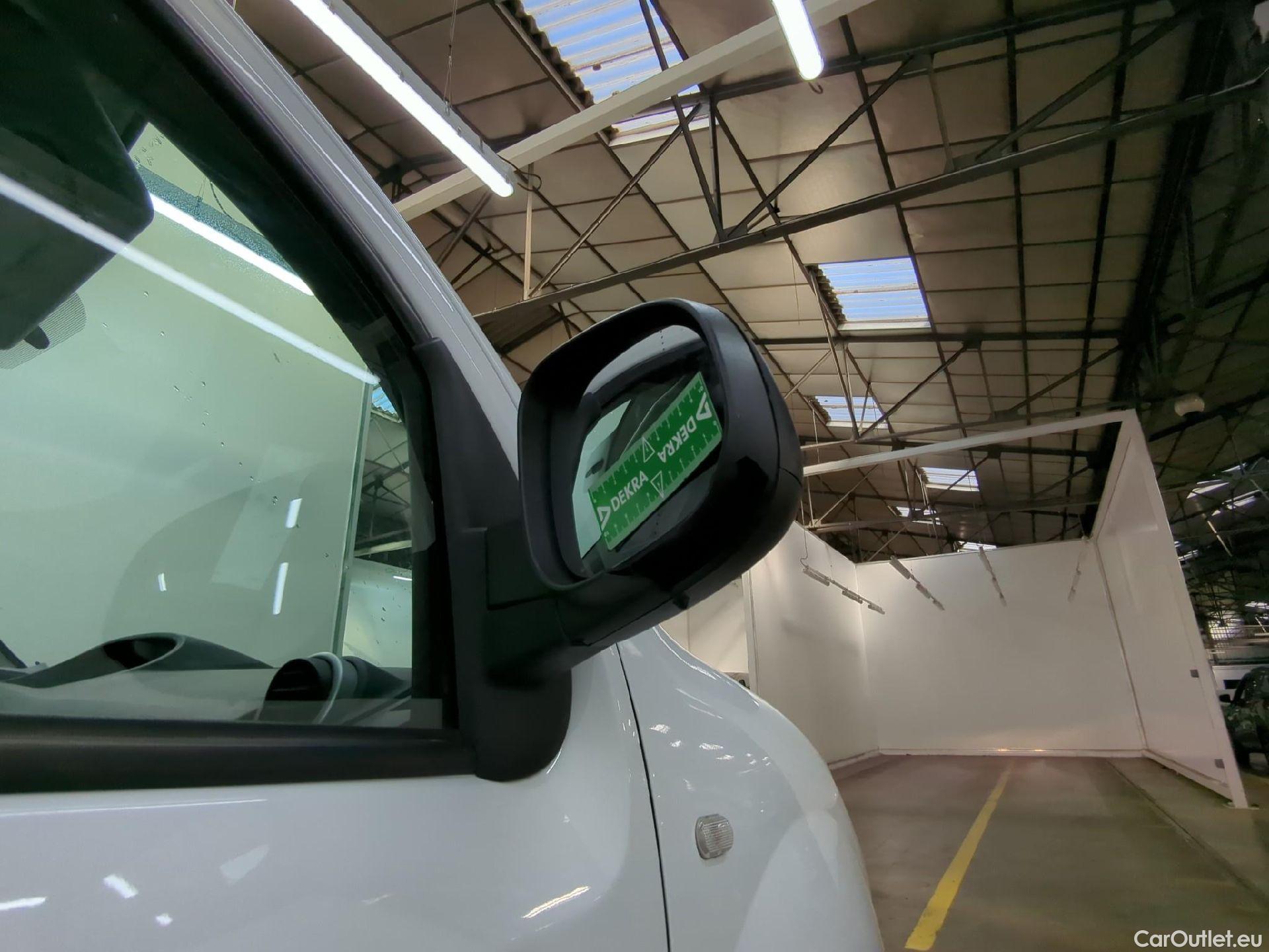  Renault  Kangoo  II Express Extra (Série Spéciale) 1.5 dCi 80CV BVM6 E6dT #28