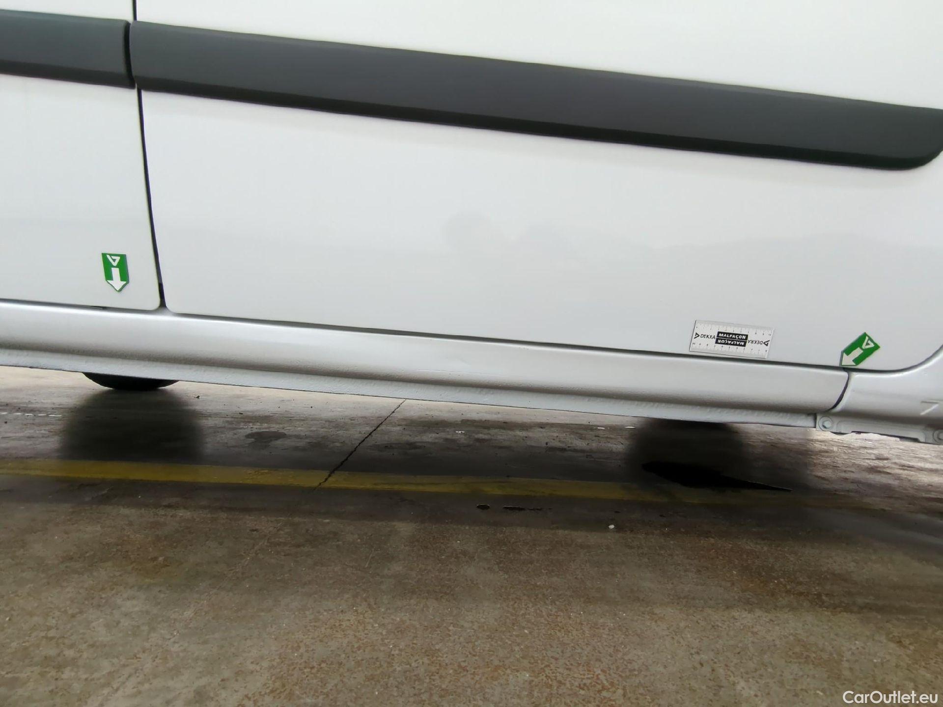  Renault  Kangoo  II Express Extra (Série Spéciale) 1.5 dCi 80CV BVM6 E6dT #25