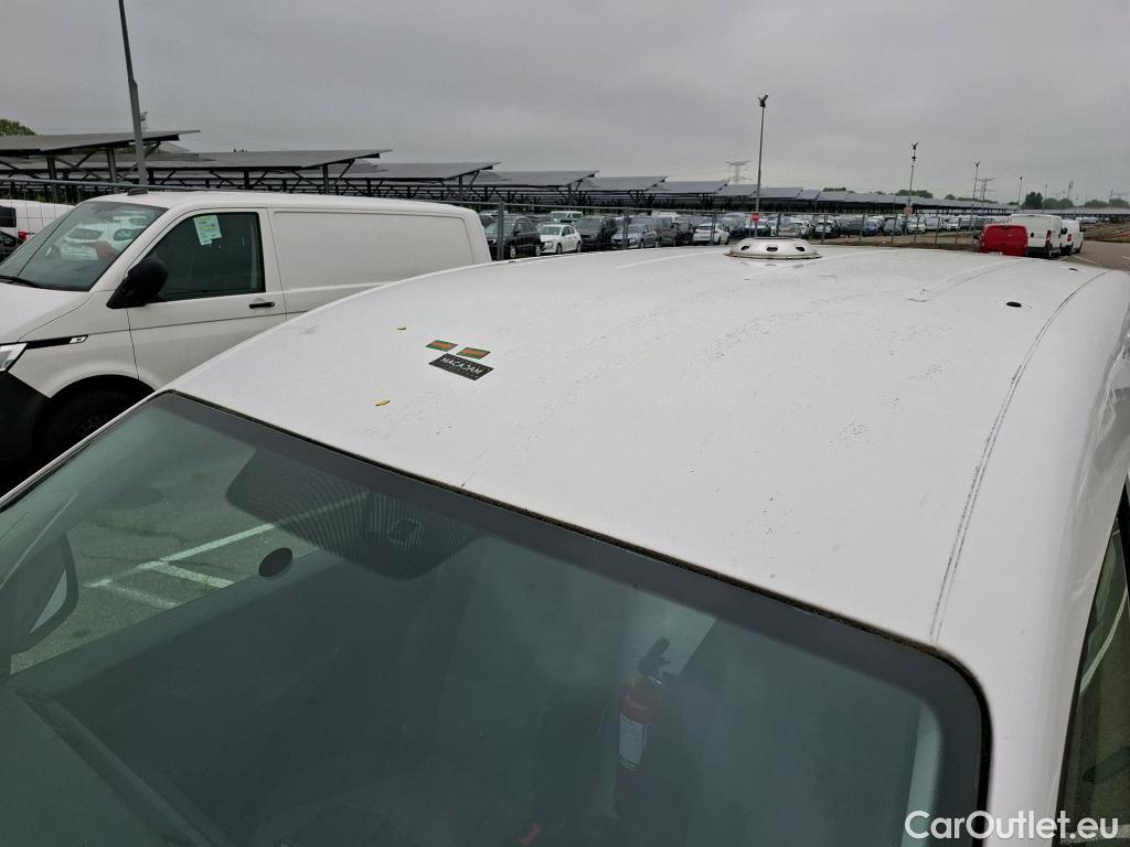  Volkswagen  Caddy VOLKSWAGEN  Van / 2015 / 4P / Fourgonnette 2.0 TDI 75 Business Line #18