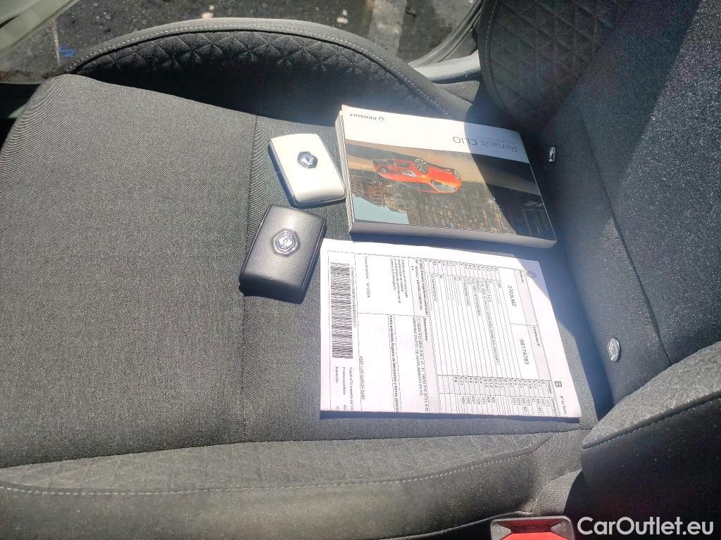  Renault  Clio RENAULT  / 2019 / 5P / berlina con portón Intens TCe 74 kW (100CV) GLP #15