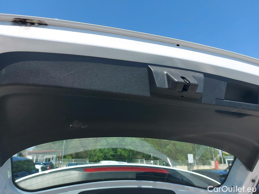  Renault  Clio RENAULT  / 2019 / 5P / berlina con portón Intens TCe 74 kW (100CV) GLP #11