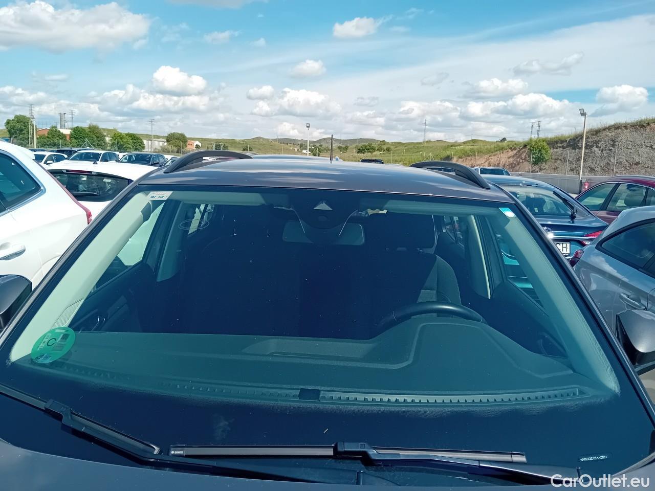  Volkswagen  T-ROC VOLKSWAGEN T-Cross / 2018 / 5P / todoterreno Advance 1.0 TSI 85kW (115CV) DSG (AC) #7