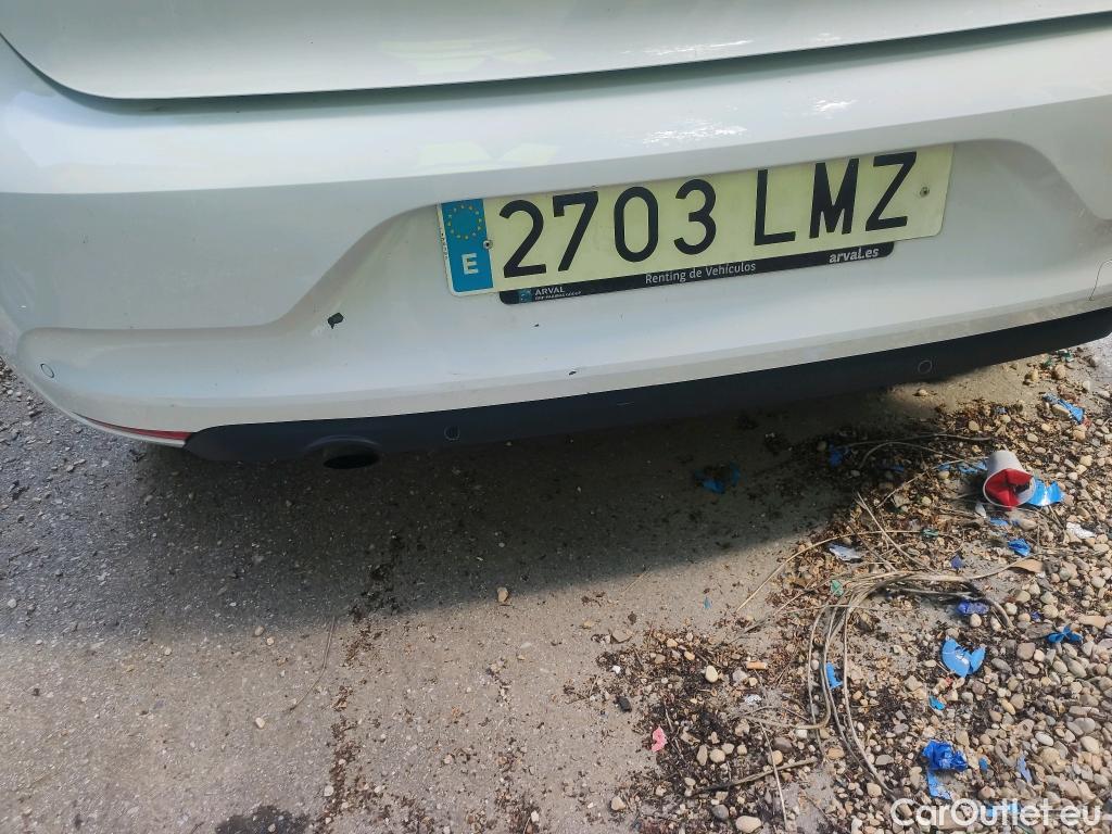  Renault  Clio RENAULT  / 2019 / 5P / berlina con portón Intens TCe 74 kW (100CV) GLP #24