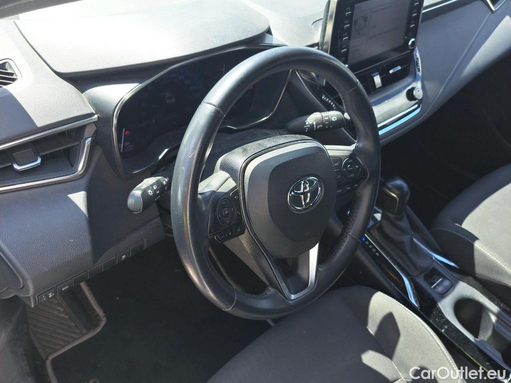  Toyota  Corolla TOYOTA  1.8 125H ACTIVE TECH E-CVT #51