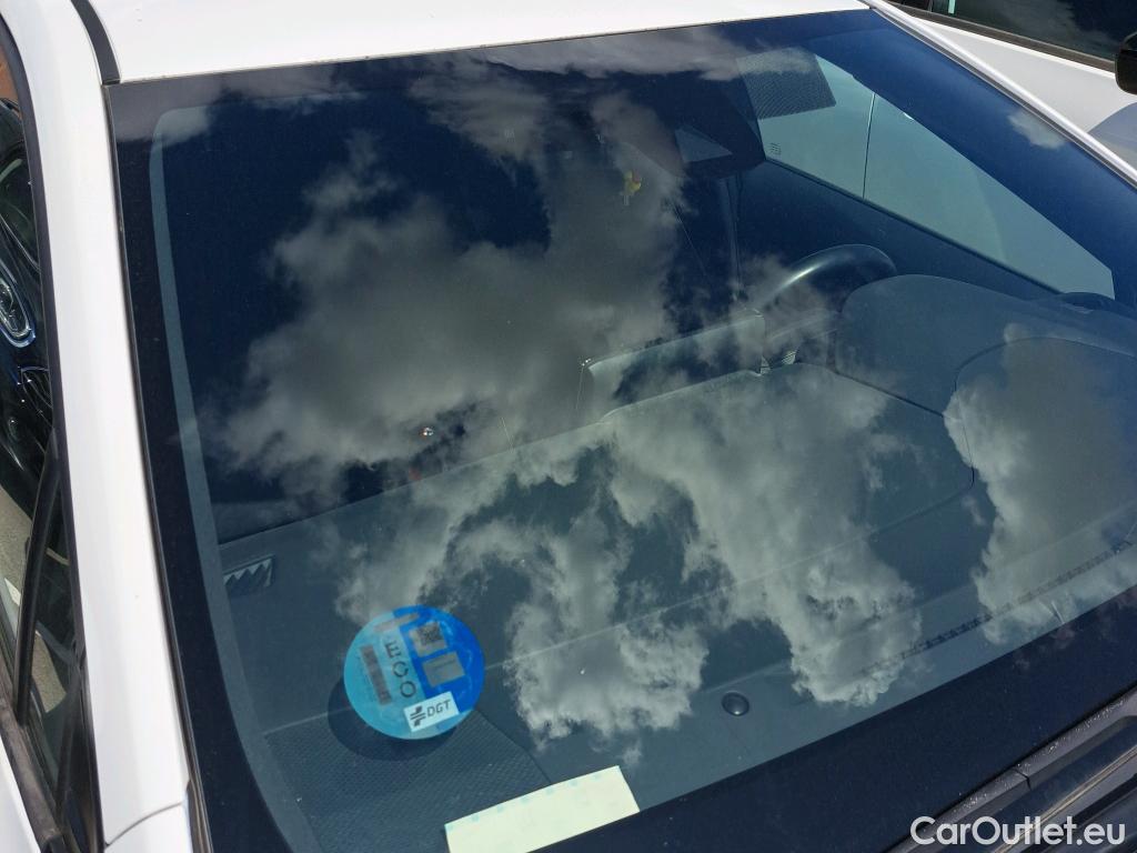  Toyota  Corolla TOYOTA  1.8 125H ACTIVE TECH E-CVT #37