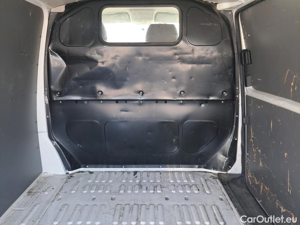  Land Rover  Discovery VOLKSWAGEN Transporter / 2019 / 4P / furgón Furgón Corto TN 2.0 TDI 81kW (110CV) BMT (CX) #52