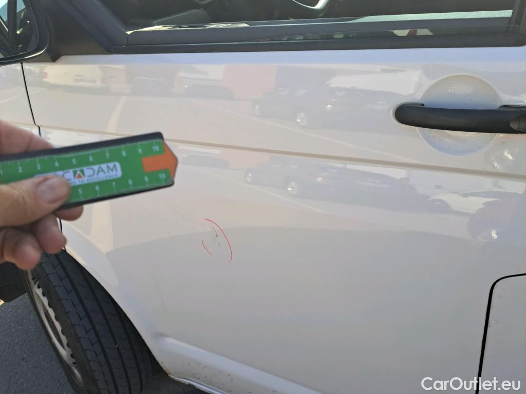  Land Rover  Discovery VOLKSWAGEN Transporter / 2019 / 4P / furgón Furgón Corto TN 2.0 TDI 81kW (110CV) BMT (CX) #74