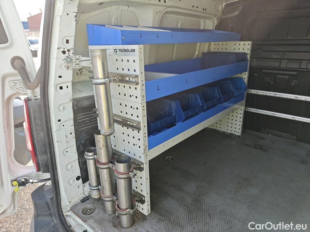  Peugeot  Partner PEUGEOT  / 2018 / 3P / furgón derivado de turismo Pro Standard 600kg BlueHDi 73kW (AC) #44