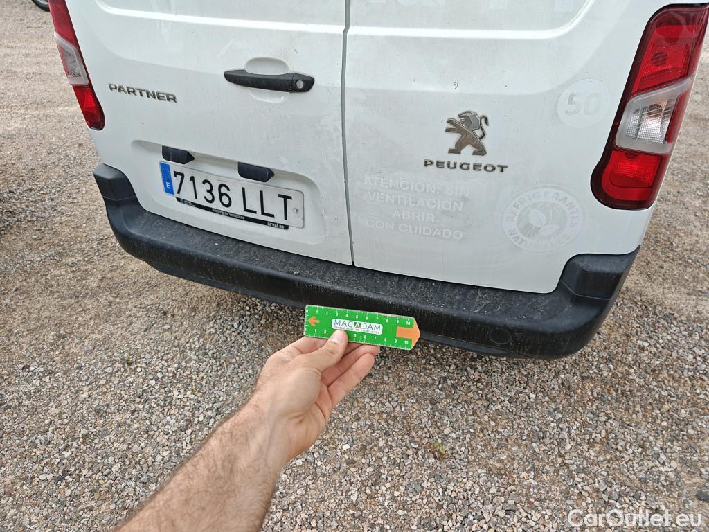  Peugeot  Partner PEUGEOT  / 2018 / 3P / furgón derivado de turismo Pro Standard 600kg BlueHDi 73kW (AC) #45