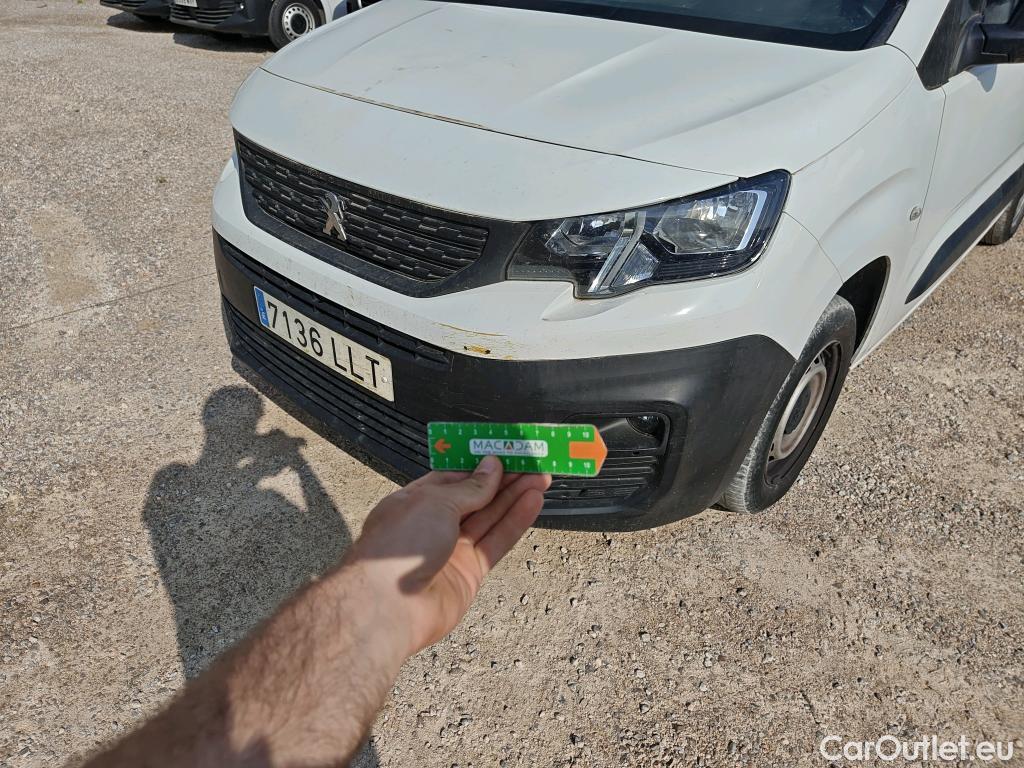  Peugeot  Partner PEUGEOT  / 2018 / 3P / furgón derivado de turismo Pro Standard 600kg BlueHDi 73kW (AC) #30