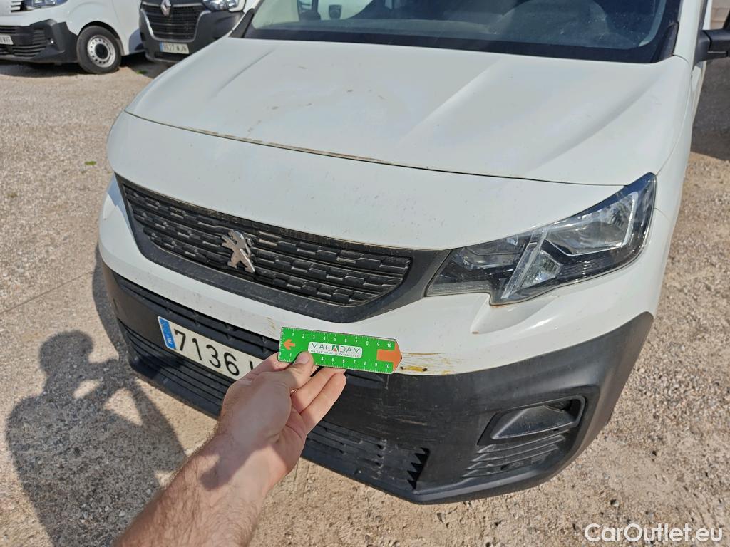  Peugeot  Partner PEUGEOT  / 2018 / 3P / furgón derivado de turismo Pro Standard 600kg BlueHDi 73kW (AC) #33