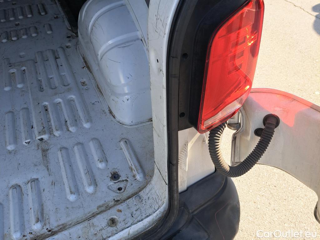  Land Rover  Discovery VOLKSWAGEN Transporter / 2019 / 4P / furgón Furgón Corto TN 2.0 TDI 81kW (110CV) BMT (CX) #34
