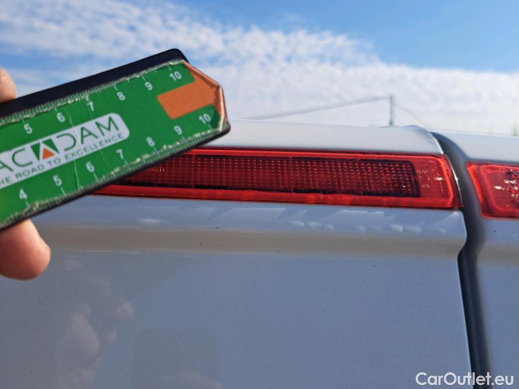  Land Rover  Discovery VOLKSWAGEN Transporter / 2019 / 4P / furgón Furgón Corto TN 2.0 TDI 81kW (110CV) BMT (CX) #24