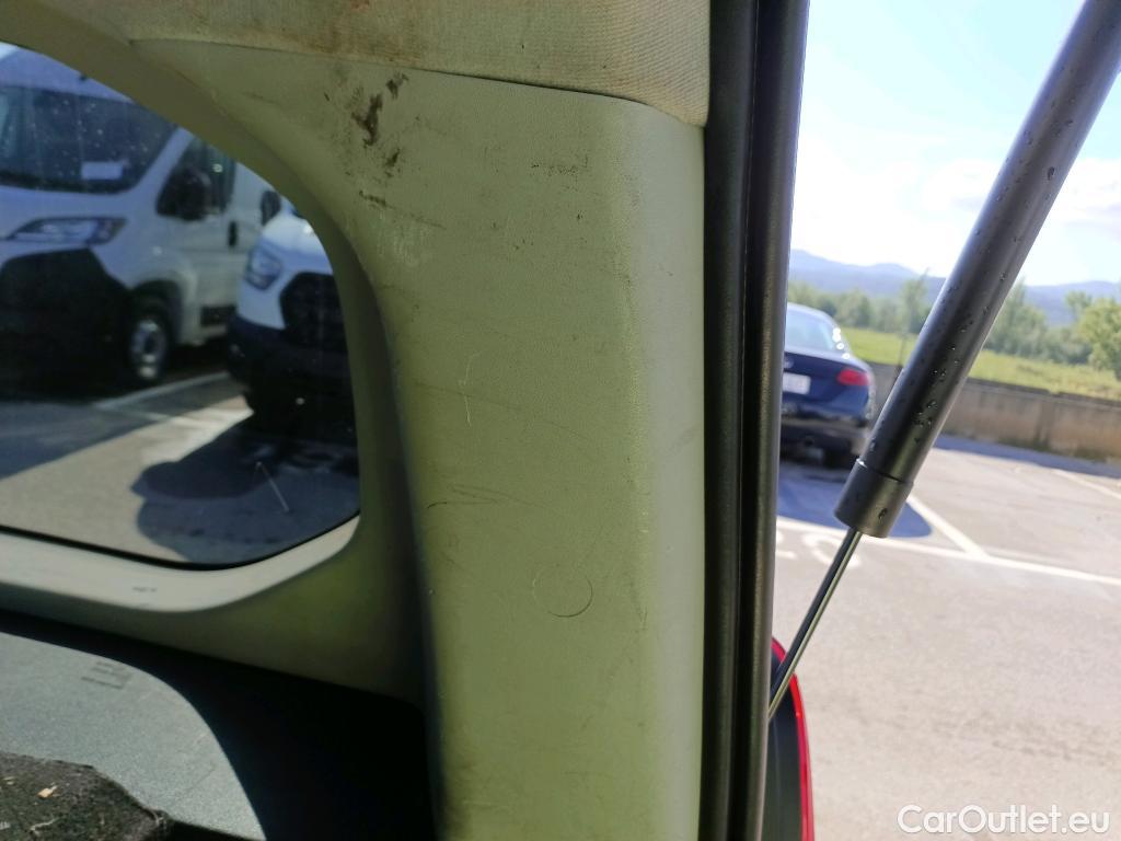  Opel  Combo OPEL  Life / 2018 / 5P / monovolumen compacto 1.5 TD 75kW (100CV) S/S Selective L #40