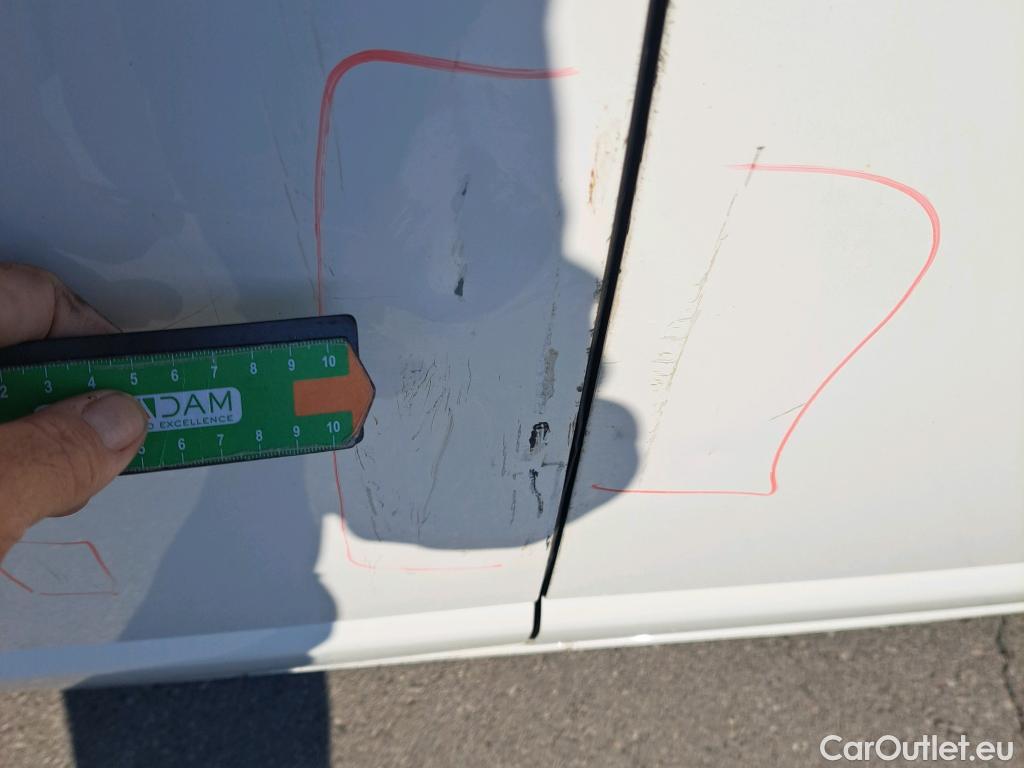  Land Rover  Discovery VOLKSWAGEN Transporter / 2019 / 4P / furgón Furgón Corto TN 2.0 TDI 81kW (110CV) BMT (CX) #19