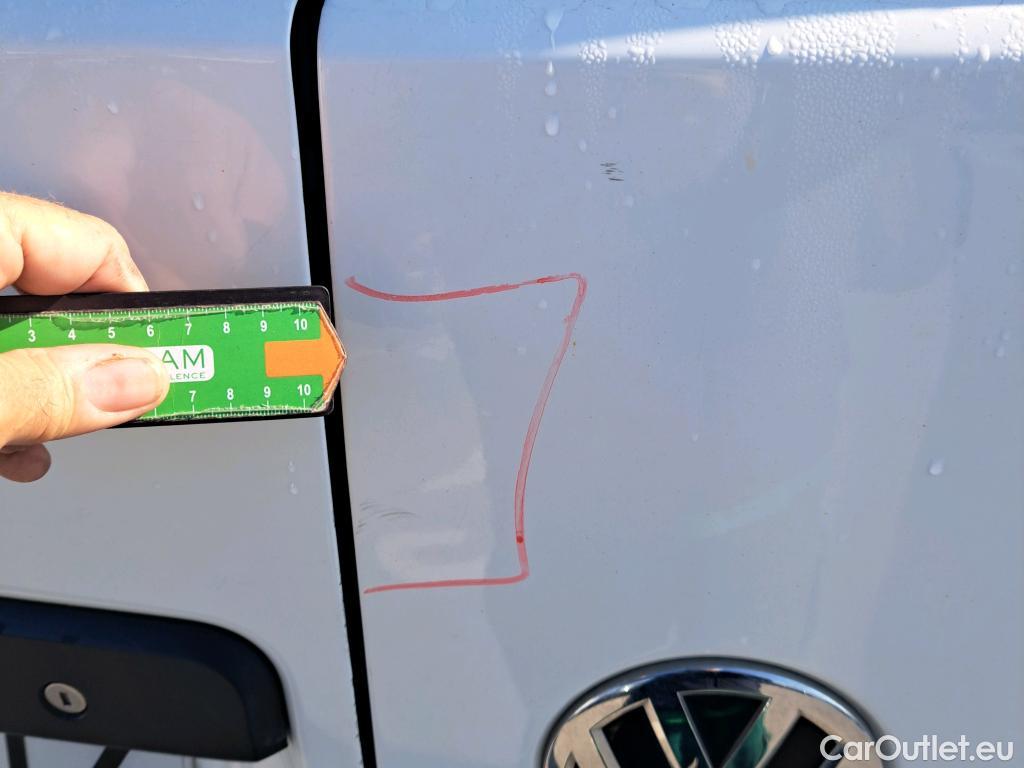  Land Rover  Discovery VOLKSWAGEN Transporter / 2019 / 4P / furgón Furgón Corto TN 2.0 TDI 81kW (110CV) BMT (CX) #16
