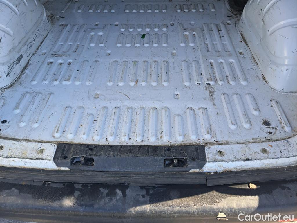  Land Rover  Discovery VOLKSWAGEN Transporter / 2019 / 4P / furgón Furgón Corto TN 2.0 TDI 81kW (110CV) BMT (CX) #41
