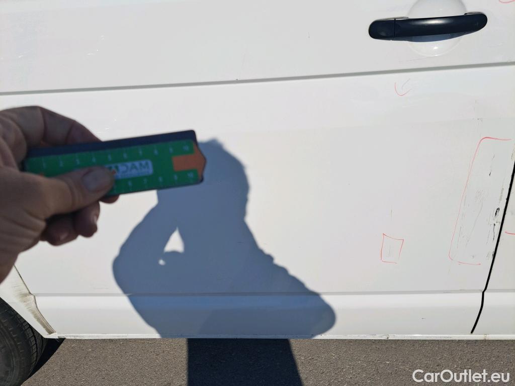  Land Rover  Discovery VOLKSWAGEN Transporter / 2019 / 4P / furgón Furgón Corto TN 2.0 TDI 81kW (110CV) BMT (CX) #18