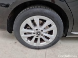  Mercedes  C-Klasse MERCEDES-BENZ CLASSE C / 2018 / 4P / BERLINA C300 DE EQ-POWER BUSINESS AUTO #18