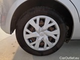  Toyota  Yaris TOYOTA  / 2017 / 5P / BERLINA 1.5 HYBRID BUSINESS #18