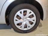  Toyota  Yaris TOYOTA  / 2017 / 5P / BERLINA 1.5 HYBRID BUSINESS #68