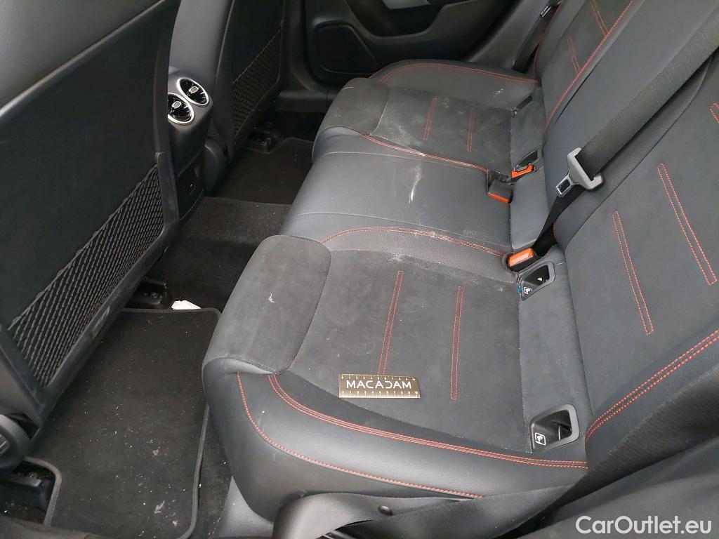  Mercedes  CLA-Klasse MERCEDES-BENZ CLA Coupe / 2019 / 4P / Coupé CLA 250 e AMG Line #3