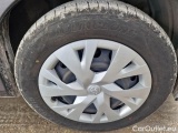  Toyota  Yaris TOYOTA  / 2017 / 5P / BERLINA 1.5 HYBRID BUSINESS #17