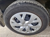  Toyota  Yaris TOYOTA  / 2017 / 5P / BERLINA 1.5 HYBRID BUSINESS #56