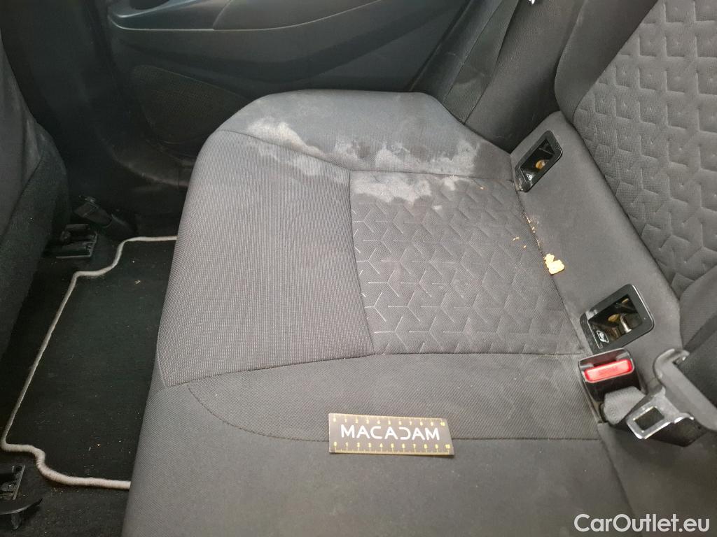  Toyota  Corolla TOYOTA  / 2018 / 5P / Berline Hybride 122h Dynamic Business Stage Acad #98