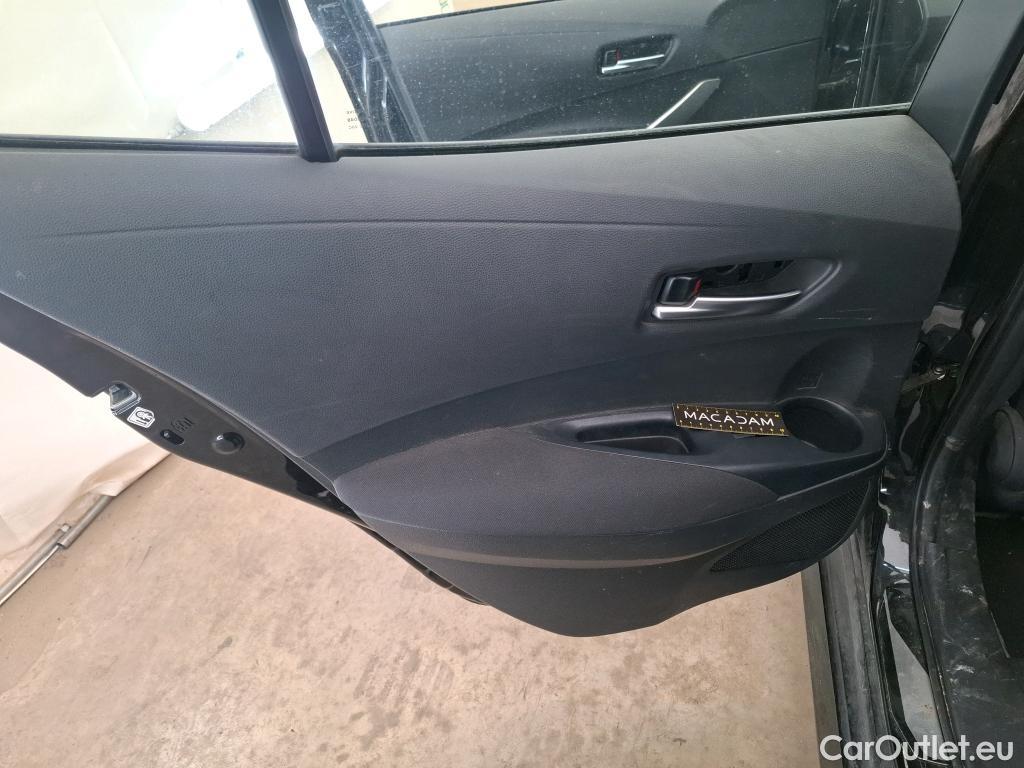  Toyota  Corolla TOYOTA  / 2018 / 5P / Berline Hybride 122h Dynamic Business Stage Acad #85