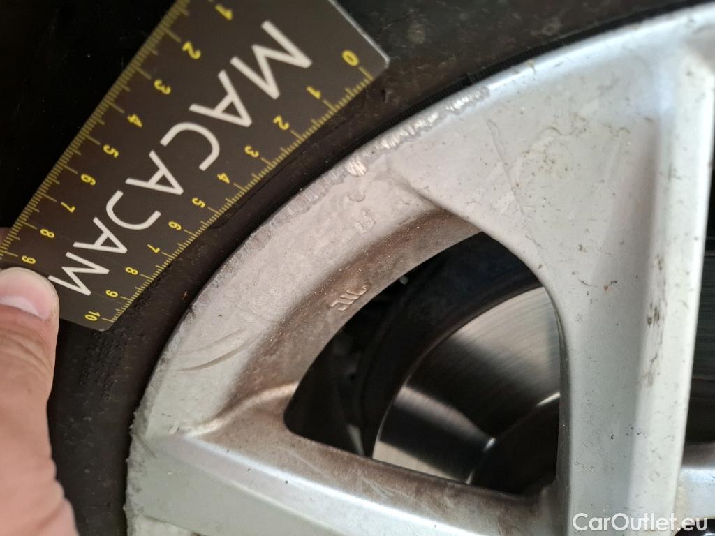  Toyota  Corolla TOYOTA  / 2018 / 5P / Berline Hybride 122h Dynamic Business Stage Acad #57