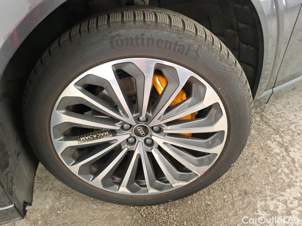  Audi  E-TRON AUDI  Sportback / 2019 / 5P / SUV 55 Quattro S Line #8