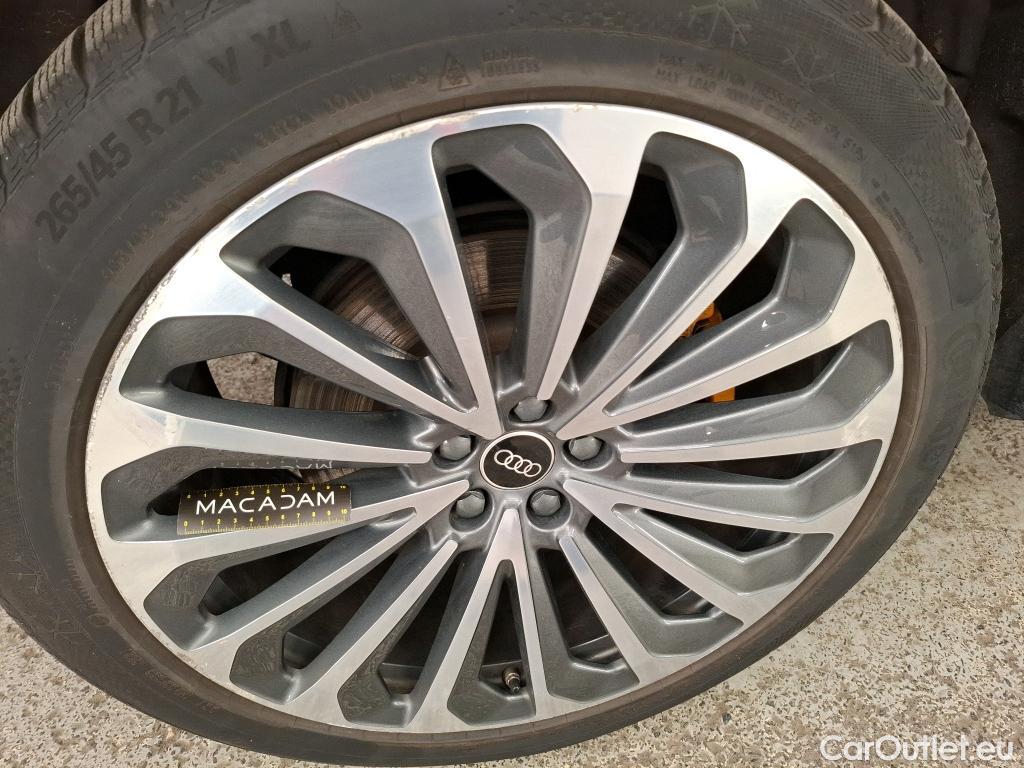  Audi  E-TRON AUDI  Sportback / 2019 / 5P / SUV 55 Quattro S Line #18