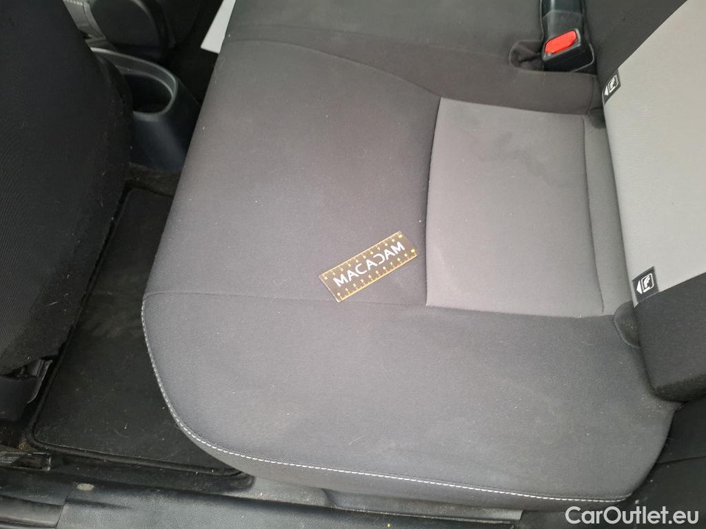  Toyota  Yaris TOYOTA  Hybride 5p Berline 1.5 VVT-I HYBRID France Business #74
