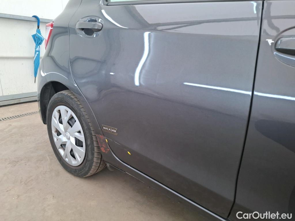  Toyota  Yaris TOYOTA  Hybride 5p Berline 1.5 VVT-I HYBRID France Business #28