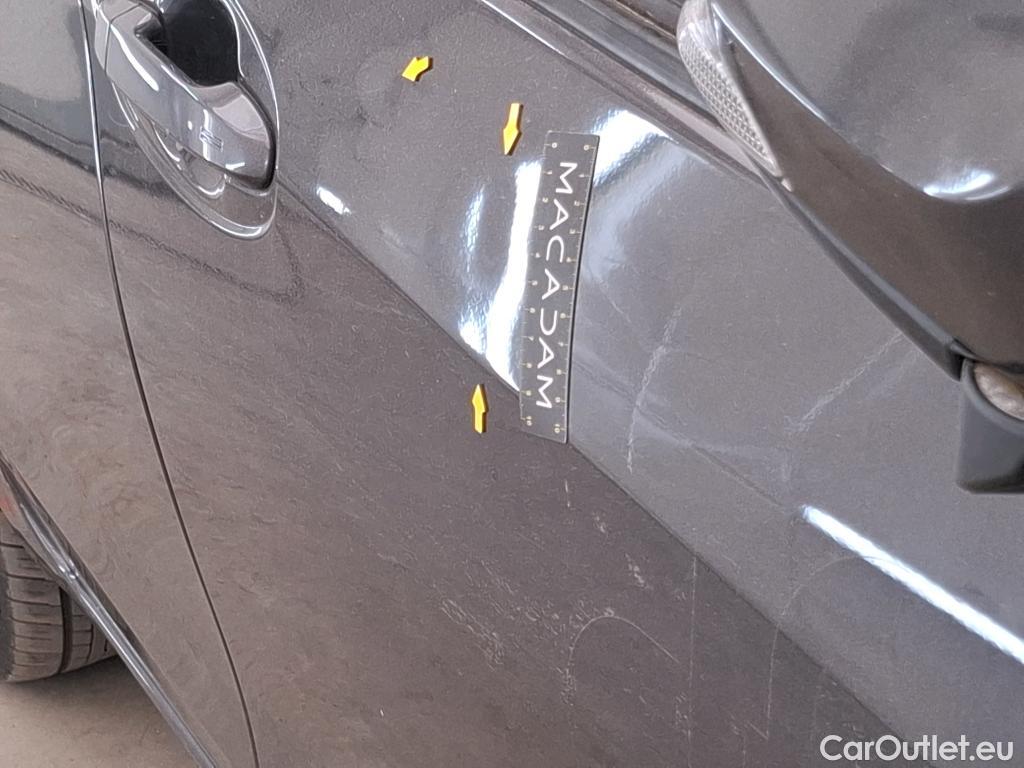  Toyota  Yaris TOYOTA  Hybride 5p Berline 1.5 VVT-I HYBRID France Business #25