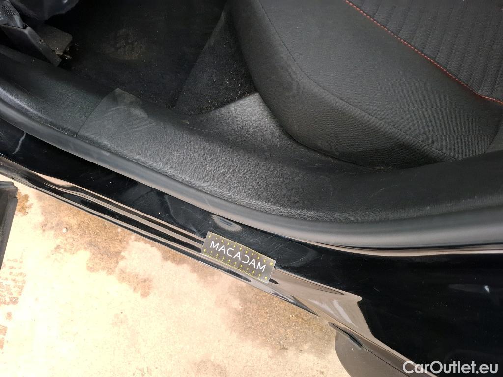  Peugeot  2008  Active Pack 1.2 PureTech 130CV BVA8 E6d #30