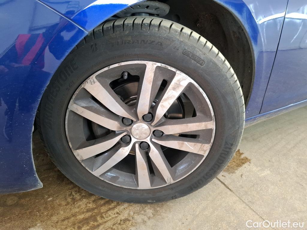  Peugeot  308  Allure 1.2 PureTech 130CV BVA8 E6d #14