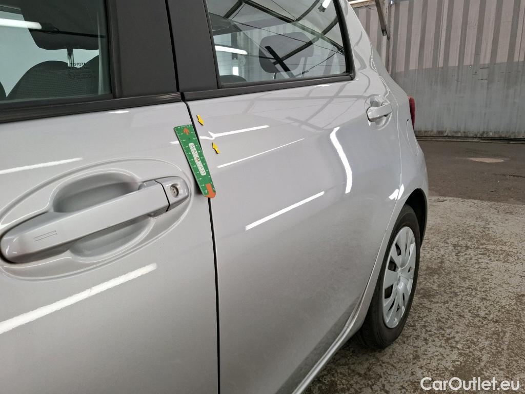  Toyota  Yaris TOYOTA  Hybride 5p Berline Hybrid 100h Business #27