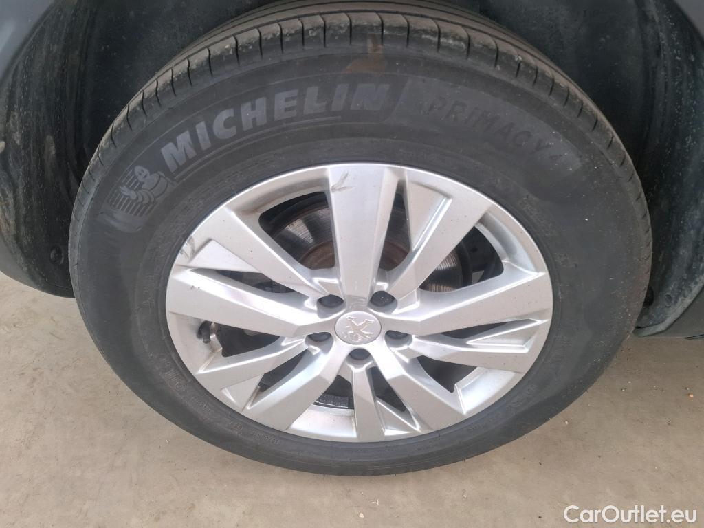  Peugeot  3008  Active Pack 1.2 PureTech 130CV BVM6 E6d #34