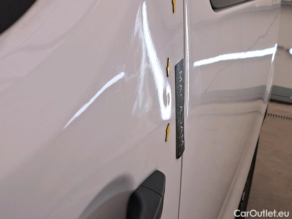  Peugeot  Expert PEUGEOT  / 2016 / 4P / Combi 1.5 BLUEHDI 120 S&S STANDARD #28