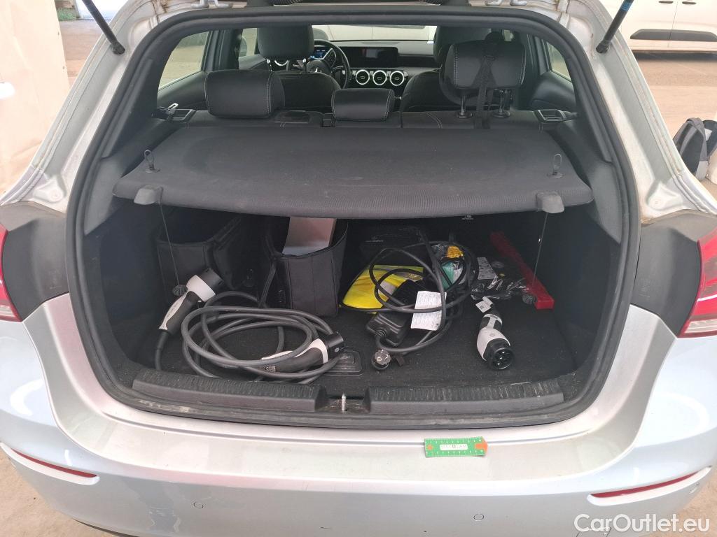  Mercedes  A-Klasse MERCEDES-BENZ Classe A Compact / 2018 / 5P / Berline A 250 e Business Line 8G-DCT #11