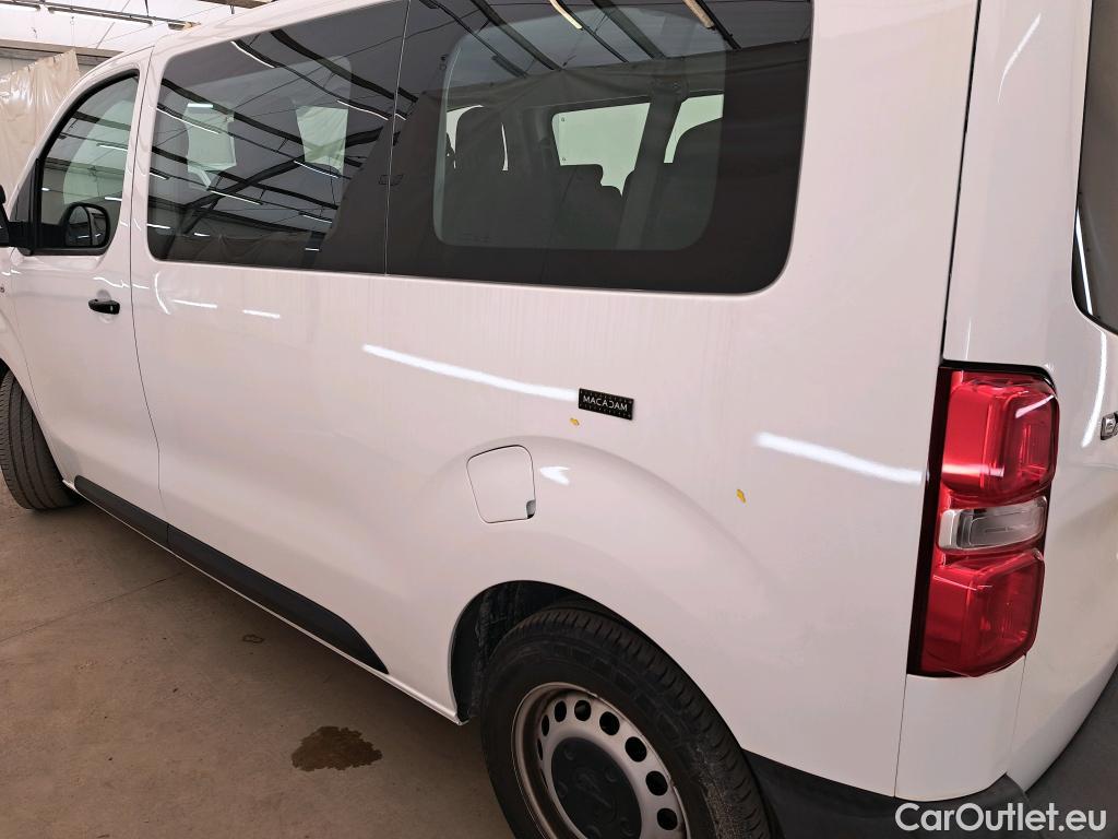  Peugeot  Expert PEUGEOT  / 2016 / 4P / Combi 1.5 BLUEHDI 120 S&S STANDARD #8